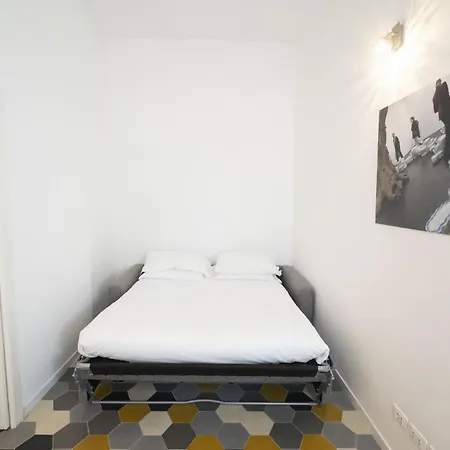 Apartment Eclectic In Trendy San Lorenzo Rome