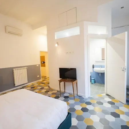 Eclectic In Trendy San Lorenzo * Rome